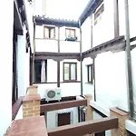 Apartamento Tres Culturas